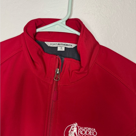California Rodeo Red Softshell Jacket - Picture 2 of 3
